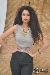 Soumya Sukumar at Pora Pove Movie Success Meet